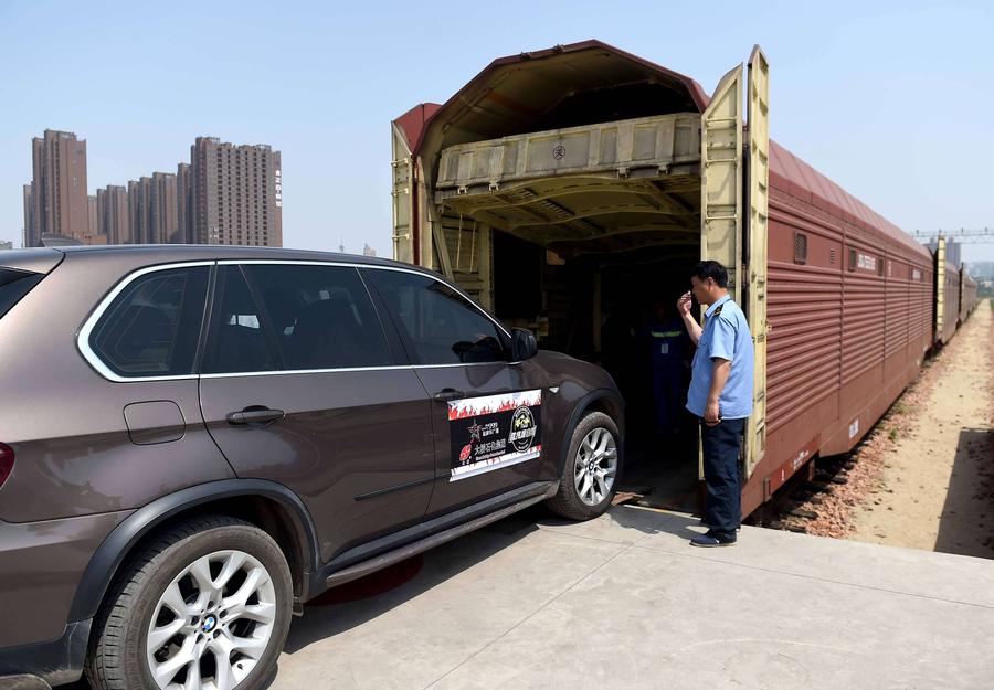 轿车。.jpg