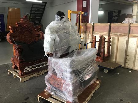 正在进行防刮蹭处理15.jpg